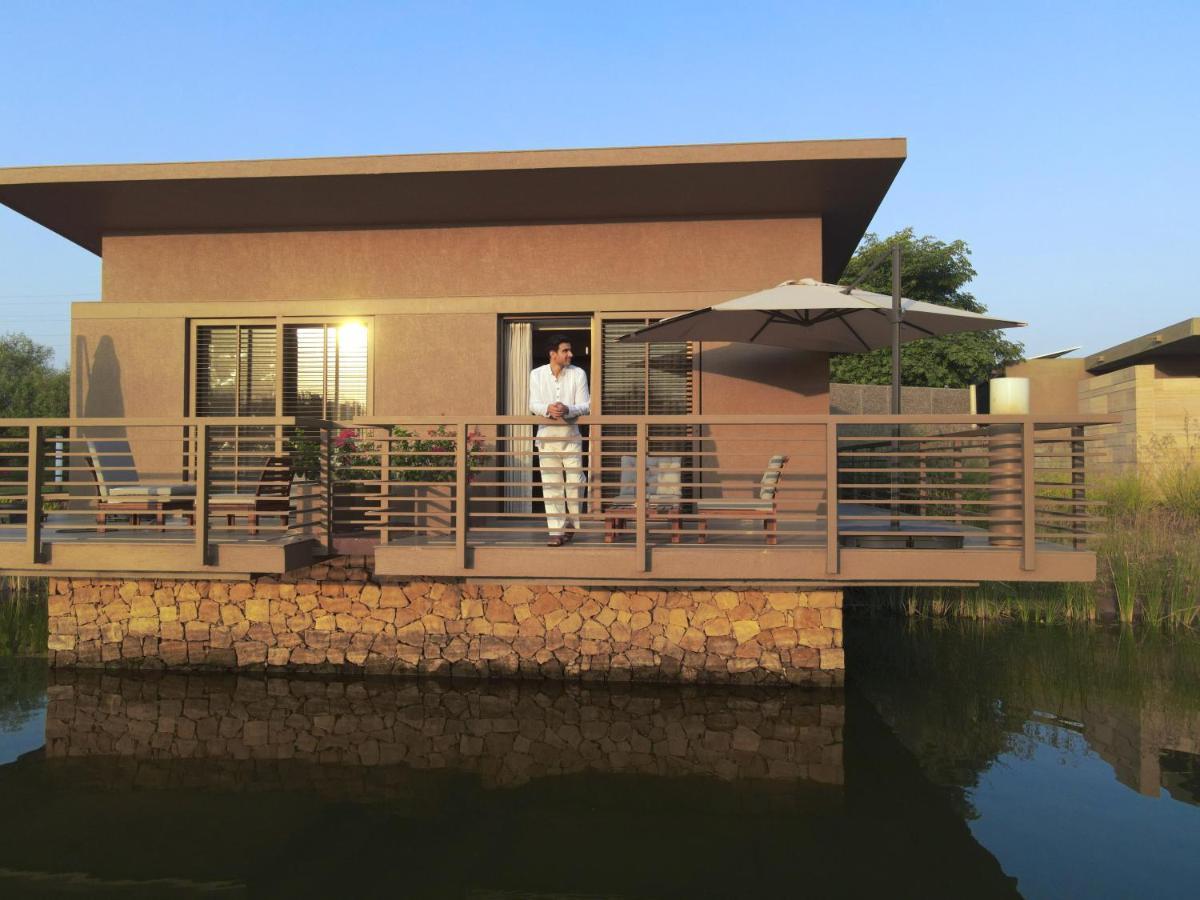 Life At Repose- Lake Villas Resort & Club Chor Warodra Exterior foto